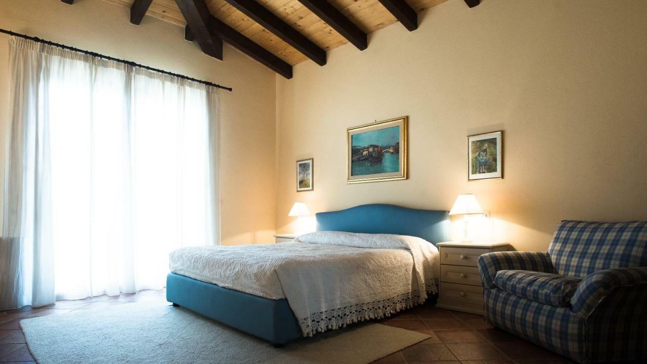 Bed and Breakfast Le Tre Civette - Residenza Di Campagna Villa San Pietro Екстер'єр фото